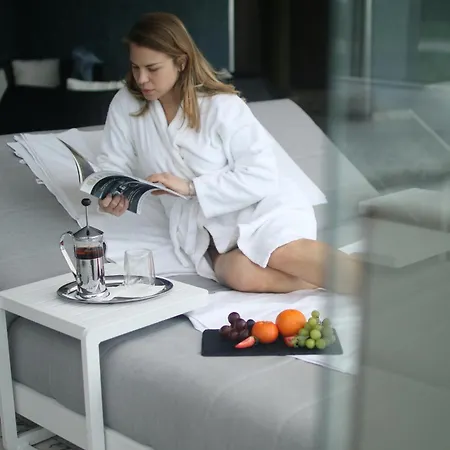 Azur Premium Hotel