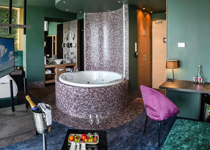 Hotel Azur Premium 5*